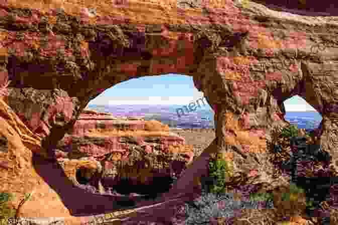 Devils Garden Trail, A Challenging Hike Through A Labyrinth Of Fins And Arches Best Moab Arches National Park Hikes