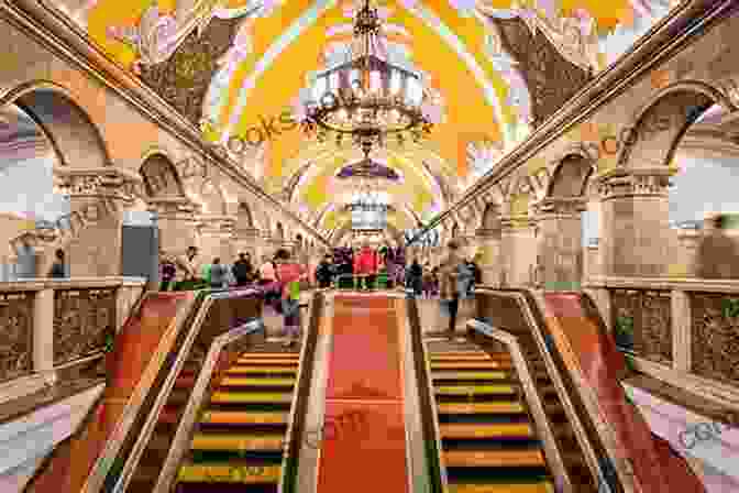 Moscow Metro, An Extensive Underground Railway System With Elaborate Stations Adorned With Art DK Eyewitness Top 10 Moscow (Pocket Travel Guide)